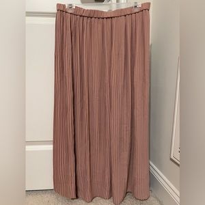 Uniqlo Pink Pleated Skirt
